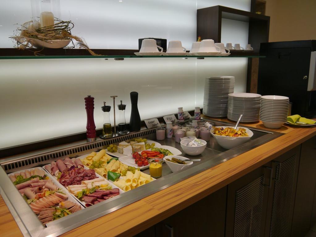 Sutter'S Landhaus Hotel Gensingen Bagian luar foto