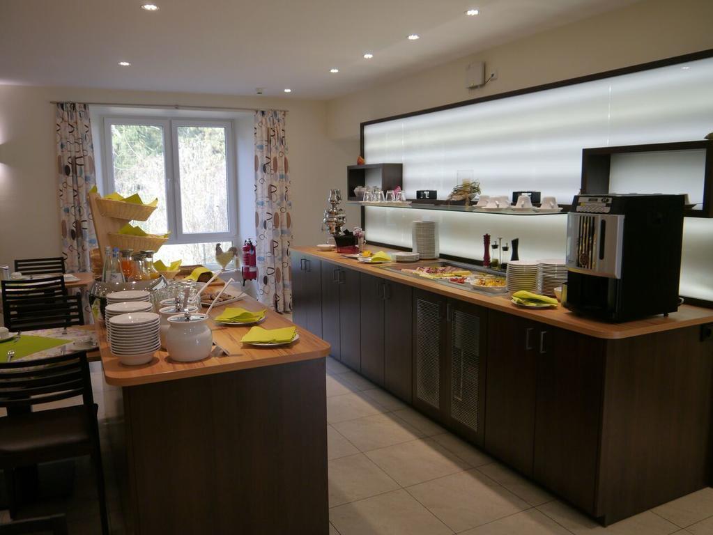 Sutter'S Landhaus Hotel Gensingen Bagian luar foto