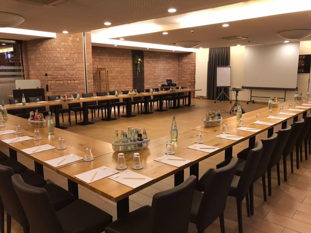 Sutter'S Landhaus Hotel Gensingen Bagian luar foto