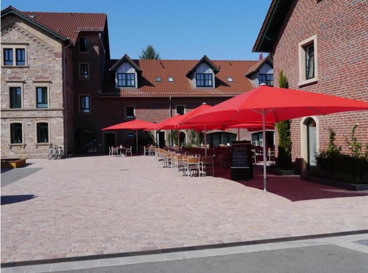 Sutter'S Landhaus Hotel Gensingen Bagian luar foto